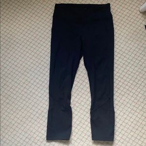 Lulu athletic cropped leggings